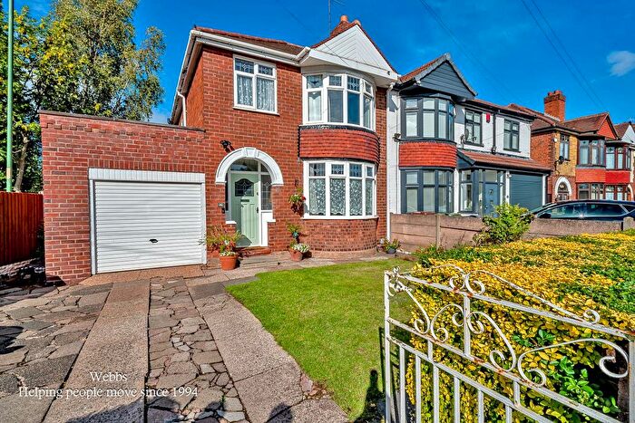 3 Bedroom Semi-Detached House For Sale In Slaters Lane, Pleck, Walsall, WS2