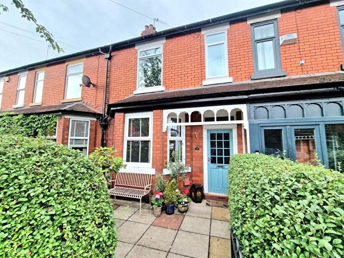 3 Bedroom Terraced House For Sale In Lyme Grove, Romiley, SK6