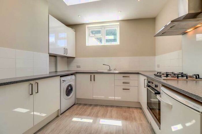 1 Bedroom Flat To Rent In The Suffolks GL50