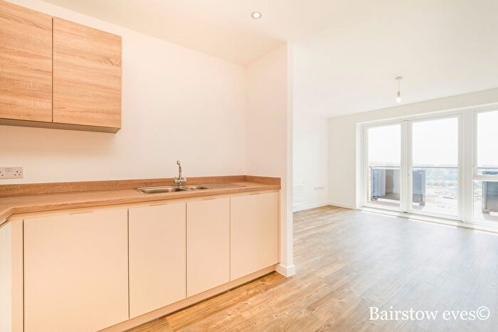 1 Bedroom Flat To Rent In Sackett Road, Barking, IG11