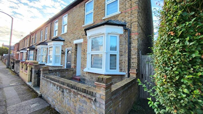 3 Bedroom Property To Rent In Greenfield Street, Waltham Abbey, EN9