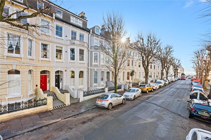 2 Bedroom Apartment For Sale In St. Aubyns, Hove, East Sussex, BN3