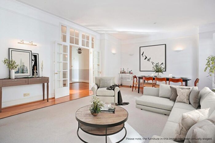 4 Bedroom Flat To Rent In Drayton Gardens, SW10