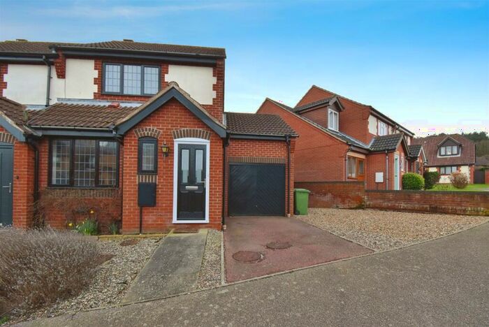 2 Bedroom Semi-Detached House To Rent In Rushmer Way, Sheringham, NR26