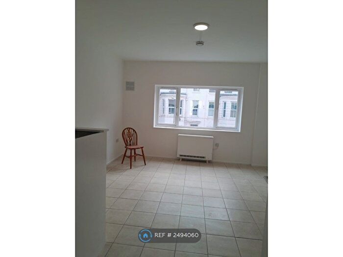 Studio To Rent In Marine Terrace, Folkestone, CT20