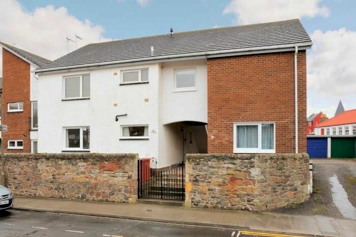 2 Bedroom Flat To Rent In School Road, North Berwick, EH39