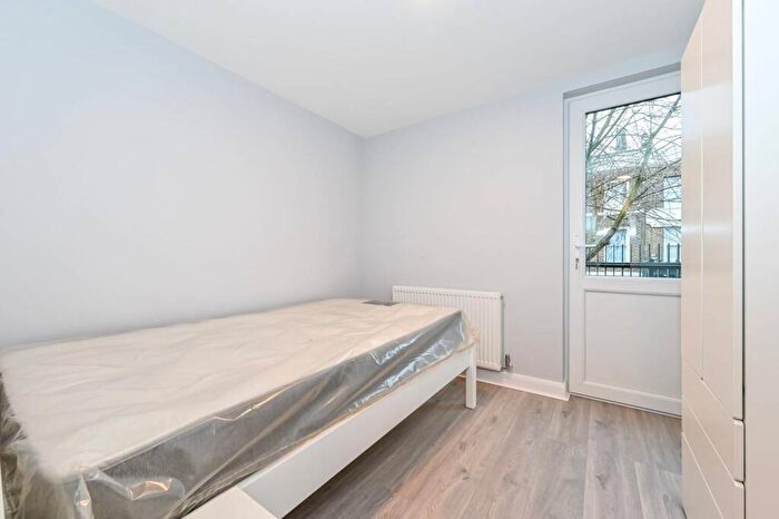 6 Bedroom House To Rent In Bride Street, Barnsbury, London, N7
