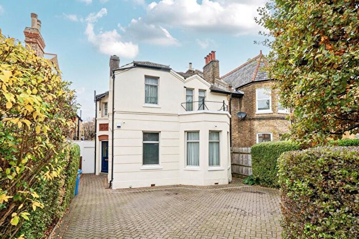 5 Bedroom Semi Detached House For Sale In Wood Vale, London, SE23