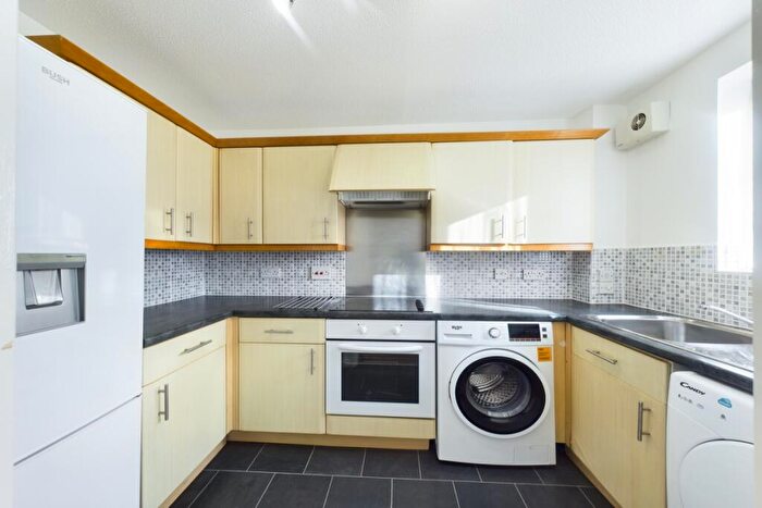 1 Bedroom Flat To Rent In Rushdon Close, Romford, RM1