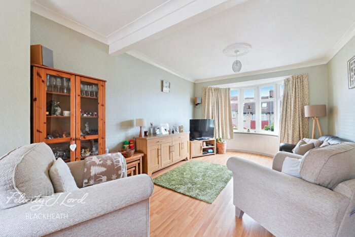 3 Bedroom Terraced House For Sale In Moordown, London, SE18