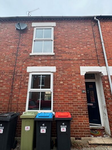 3 Bedroom Terraced House To Rent In St. Giles Street, Milton Keynes, MK13