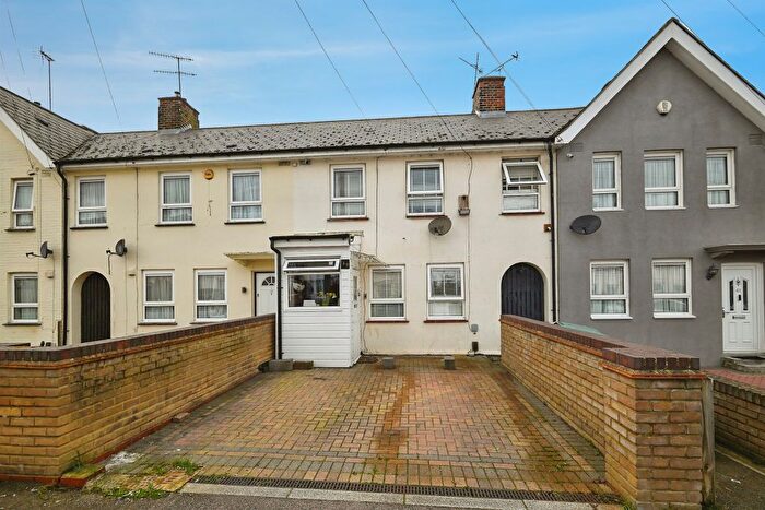 3 Bedroom Terraced House For Sale In Ingoldsby Road, Gravesend, DA12