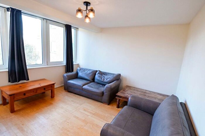 1 Bedroom Apartment To Rent In Kersal Way, The Peninsula Building, M7