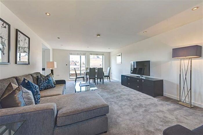 2 Bedroom Flat To Rent In Fulham Road, London, SW3