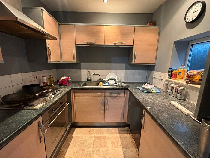 1 Bedroom Flat To Rent In Stafford Street, Willenhall, WV13