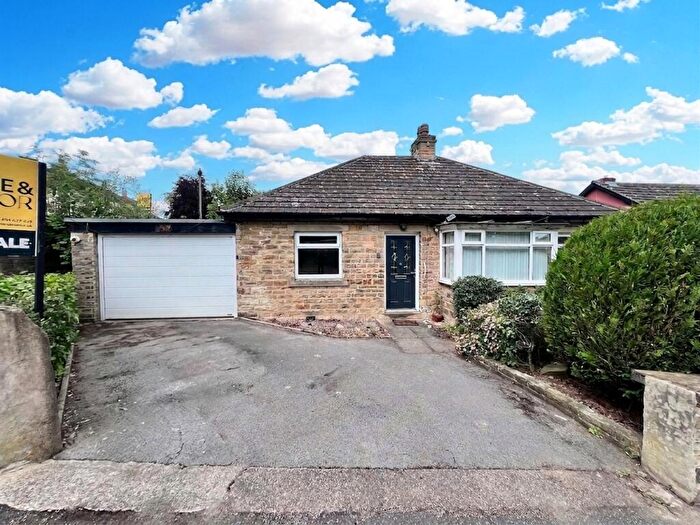 3 Bedroom Detached Bungalow For Sale In Fleminghouse Lane, Huddersfield, HD5