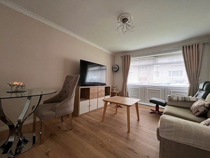 1 Bedroom Flat To Rent In Trafalgar Street, Greenock, PA15