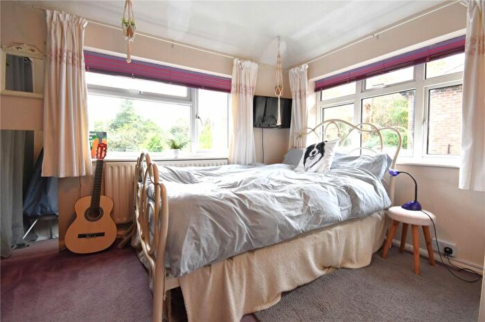4 Bedroom Detached House For Sale In Gorse Lane, Wrecclesham, Farnham, Surrey, GU10