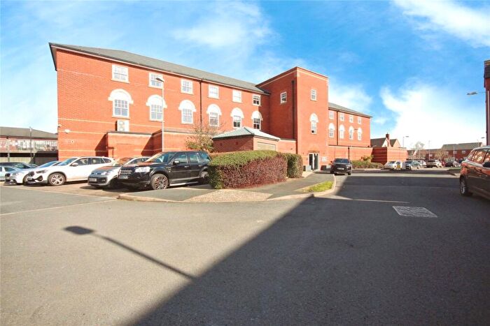 2 Bedroom Flat For Sale In Alder Meadow, Warwick, CV34