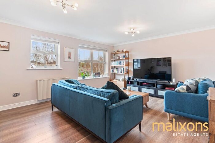 2 Bedroom Flat For Sale In Massingberd Way, London, SW17