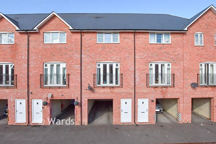 2 Bedroom Terraced House For Sale In Hengist Drive, Aylesford, Kent, ME20