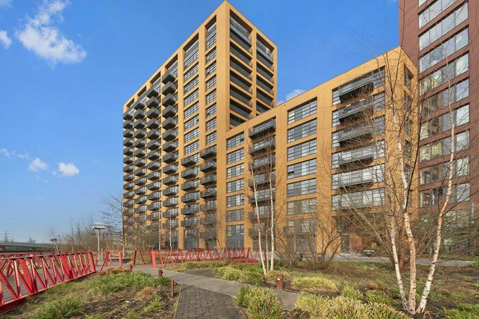 1 Bedroom Apartment To Rent In Amelia House, London City Island, E14