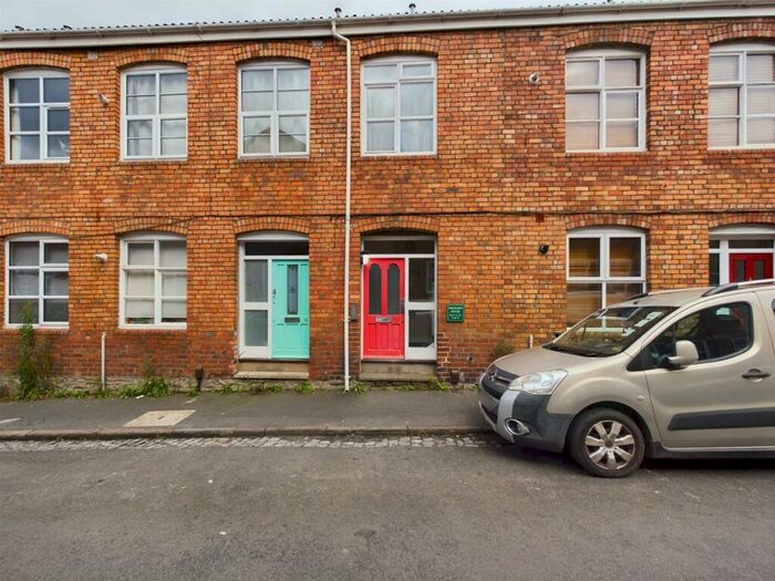 1 Bedroom Flat To Rent In Orchard House, St George, BS5