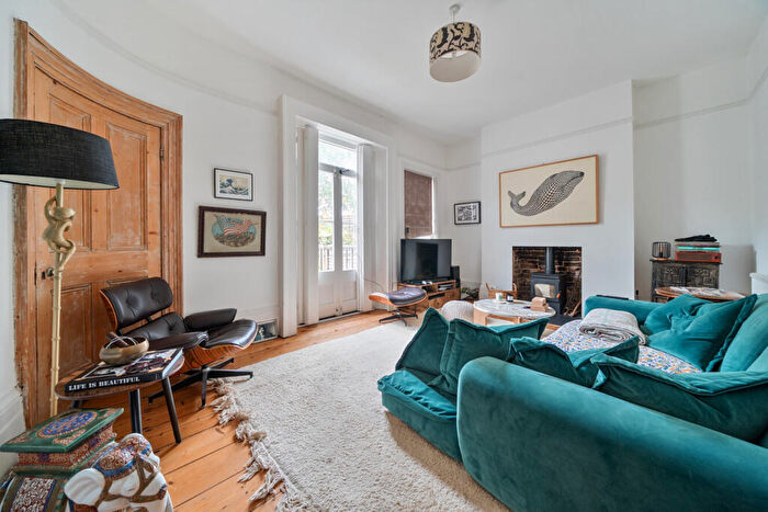 4 Bedroom Semi-Detached House For Sale In Southampton Way, Camberwell, London, SE5
