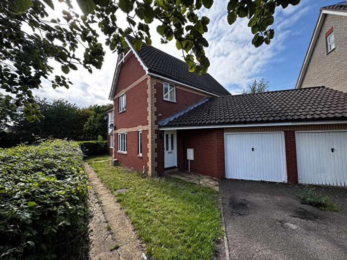 3 Bedroom Semi-Detached House To Rent In College Fields, Woodhead Drive, Cambridge, CB4