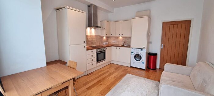 1 Bedroom Flat To Rent In Flat, Pearl Court, Swansea, SA1