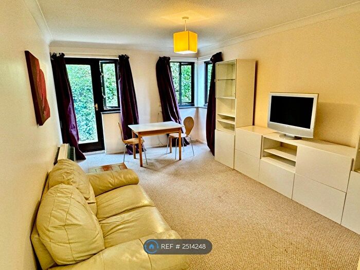 1 Bedroom Flat To Rent In Twickenham Court, Cambridge, CB4