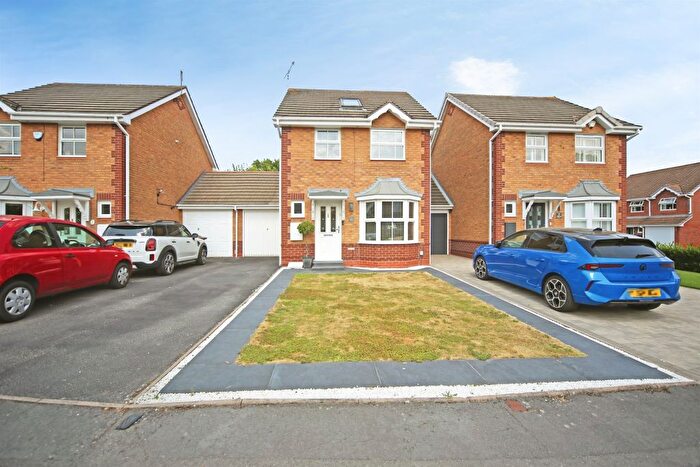 4 Bedroom Semi Detached House For Sale In Alderton Close, Solihull, B91
