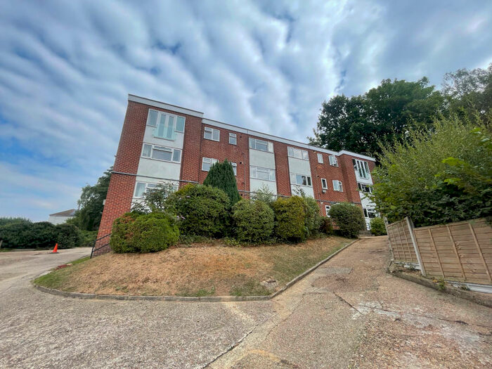 1 Bedroom Apartment To Rent In Cobden Heights, Bitterne Park, SO18