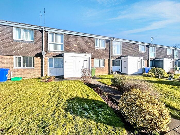 2 Bedroom Flat To Rent In Windermere Close, Cramlington, NE23