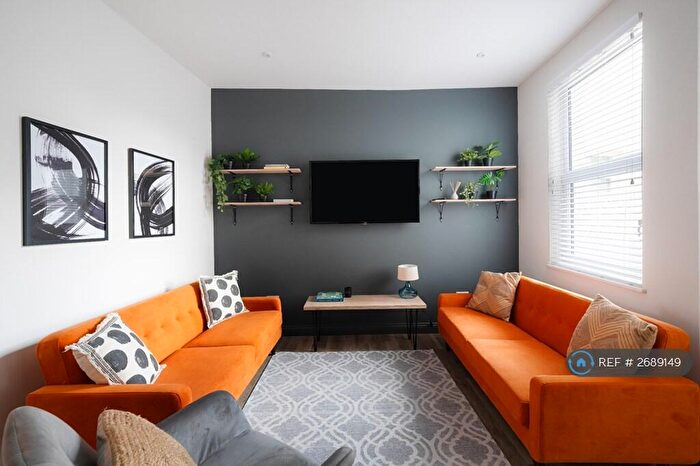 8 Bedroom Terraced House To Rent In Downend Road, Downend, Bristol, BS16