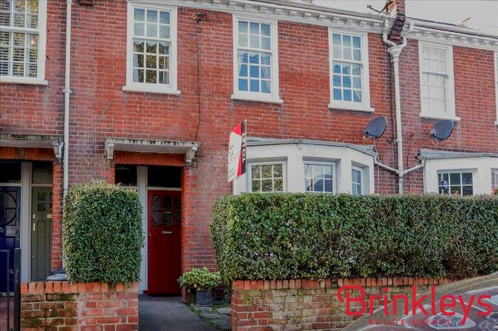 2 Bedroom Maisonette To Rent In Swaby Road, London, SW18