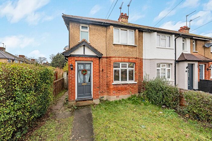 3 Bedroom End Terrace House For Sale In Snowden Avenue, Hillingdon, Middlesex, UB10