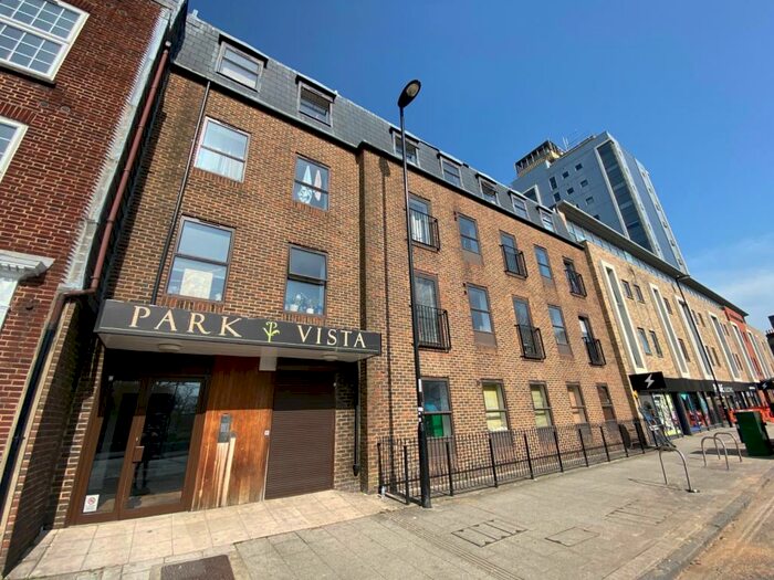 2 Bedroom Flat To Rent In Park Vista, - Brunswick Place, Southampton, Hampshire, SO15
