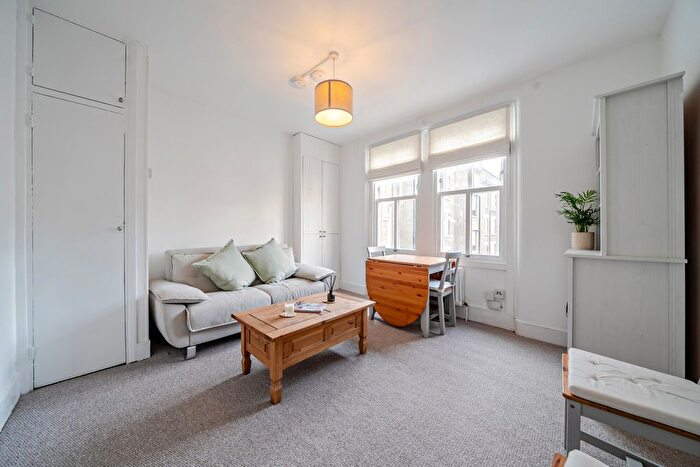 1 Bedroom Flat For Sale In Old Kent Road, London, SE1