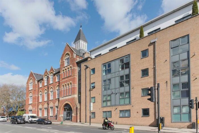 2 Bedroom House To Rent In The Old School, York Way, London, N1