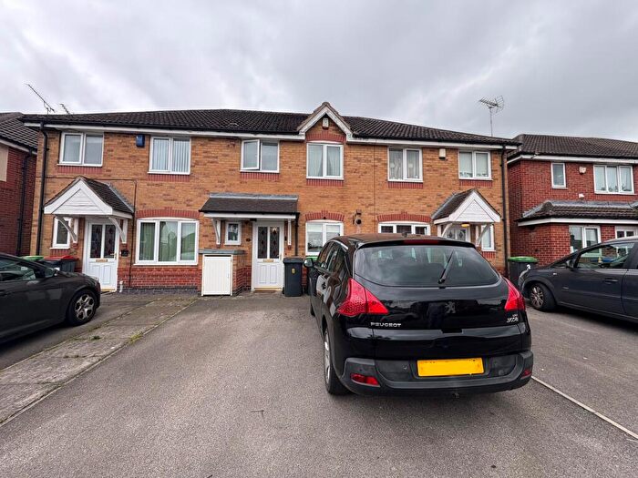 3 Bedroom Town House To Rent In Park Gardens, Sutton-In-Ashfield, NG17