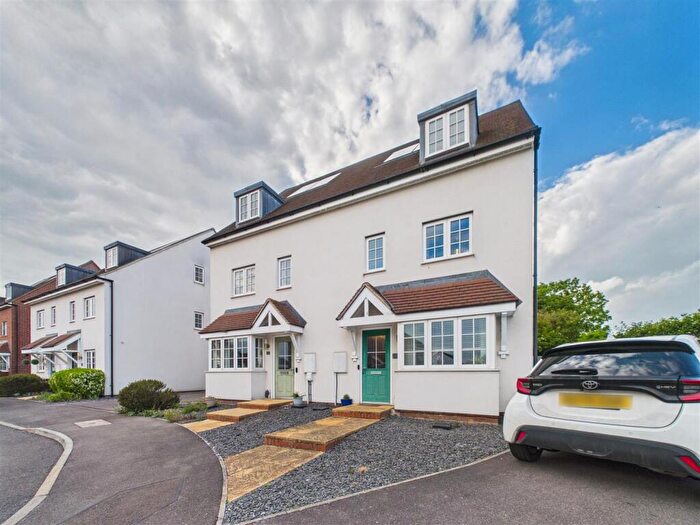 4 Bedroom House To Rent In Ashfield Drive, Letchworth Garden City, SG6
