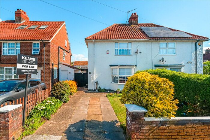 3 Bedroom Semi Detached House For Sale In Halsway, Hayes, UB3