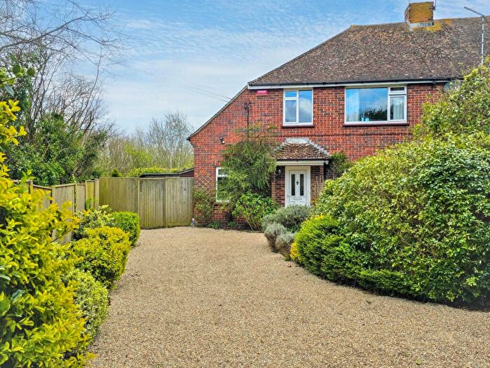 3 Bedroom Semi Detached House For Sale In Treasury View, Ickham, CT3