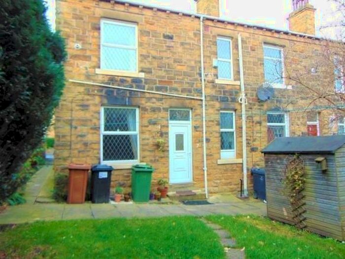2 Bedroom End Of Terrace House To Rent In Street Lane, Gildersome, Morley, Leeds, LS27