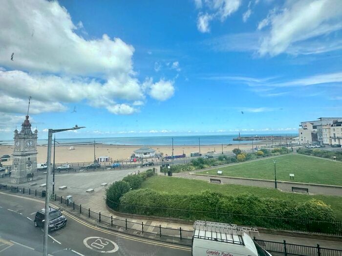 2 Bedroom Flat To Rent In Marine Gardens, Margate, CT9