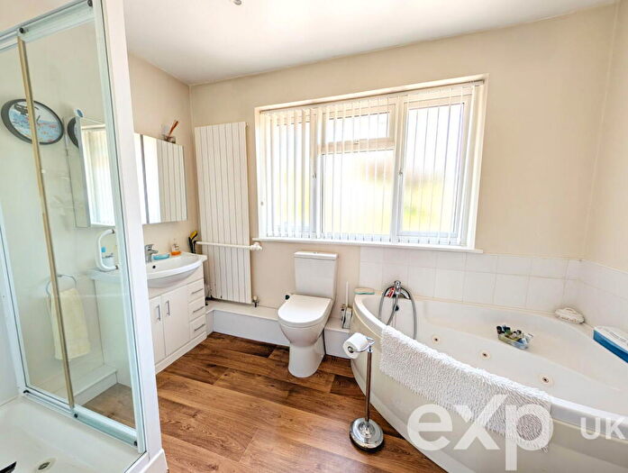4 Bedroom Detached Bungalow For Sale In Old Watling Street-Higham, ME2
