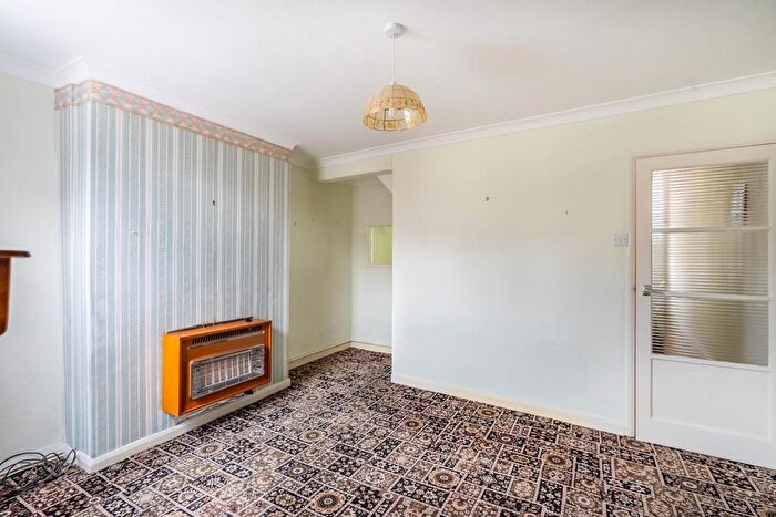 2 Bedroom Terraced House For Sale In Carrington Avenue, York, YO26
