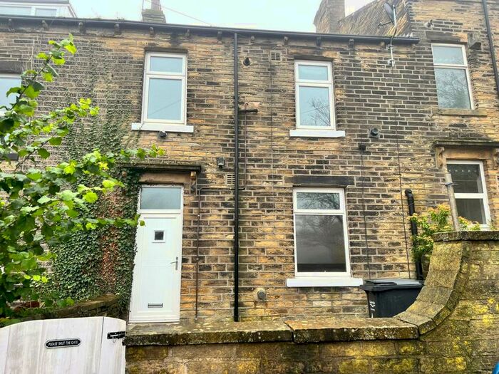 2 Bedroom Terraced House To Rent In Crossley Terrace North, Halifax, West Yorkshire, HX3