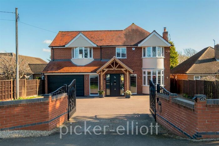 4 Bedroom Detached House For Sale In Hinckley Road, Dadlington, Nuneaton, CV13